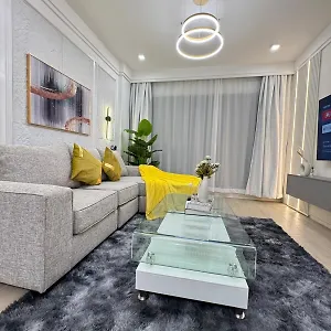 Experience Luxury In 2 Bedrooms *