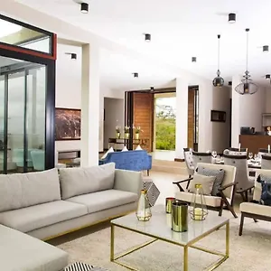 Villa Glass House At Champagne Ridge By Yourhost