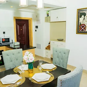 Newly Furnished Two Bedroom With Swimming Pool, Fully Equipped Gym, Private Parking Space, Children Playground And Unbeatable Scenic Views In Lavington * 나이로비