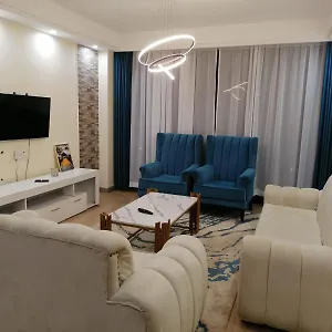 Lovely Two Bedroom With Heated Swimming Pool Fully Equipped Gym Ample Parking Space And A Relaxing Rooftop With Breathtaking Views 公寓 *