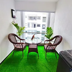 公寓 Celestial Modernly Furnished Two Bedroom With Amazing Views Swimming Pool ,children Playground ,ample Private Parking Space And Rooftop Chill Spot 奈洛比