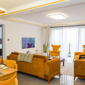 Comfort Three Bedroom With Servant Quarter, Gym ,children Play Area ,rooftop Football Pitch, Coffee House, Restaurants, Garden And Amazing Scenic Views In Kileleshwa 奈洛比