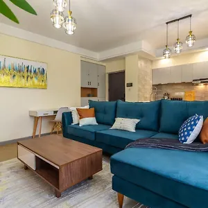 Stunning Two Bedroom With Heated Swimming Pool Fully Equipped Gym Ample Parking Space And A Relaxing Rooftop With Breathtaking Views * 奈洛比