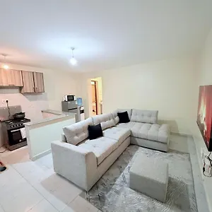 Two Bedroom New Kitisuru Near Kenya School Of Gov 나이로비