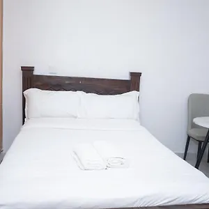 Luxury Den Along Ngong Road, Nairobi-kenya *