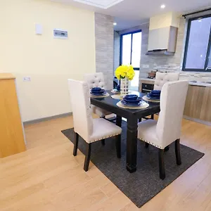 Supreme Living With Amazing Views ,swimming Pool, Fully Equipped Gym, Ample Parking Space And Proximity To Major Shopping Malls Apartment Nairobi