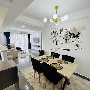 Riverside Lux 아파트