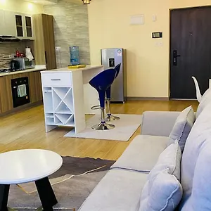 Lägenhet Modern Retreat With Breathtaking Views Heated Swimming Pool ,gym And Ample Parking