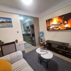 Apartmanhotel Luxury Apartment, Kilimani, George Padmore Road - Opulence *