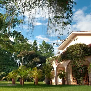 House Of Waine Hotel