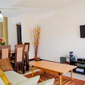 Outlink Skyline Minutes To Jkia Airport Apartment *