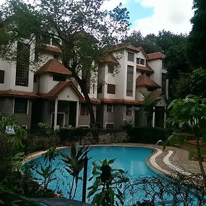 Little Woods * Nairobi